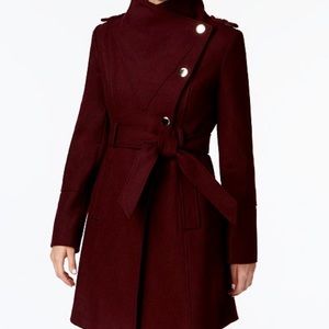 GUESS Asymmetrical walker coat L